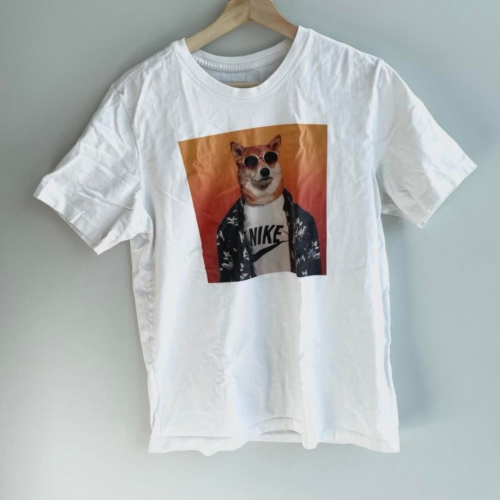 Nike Sportswear Graphic T